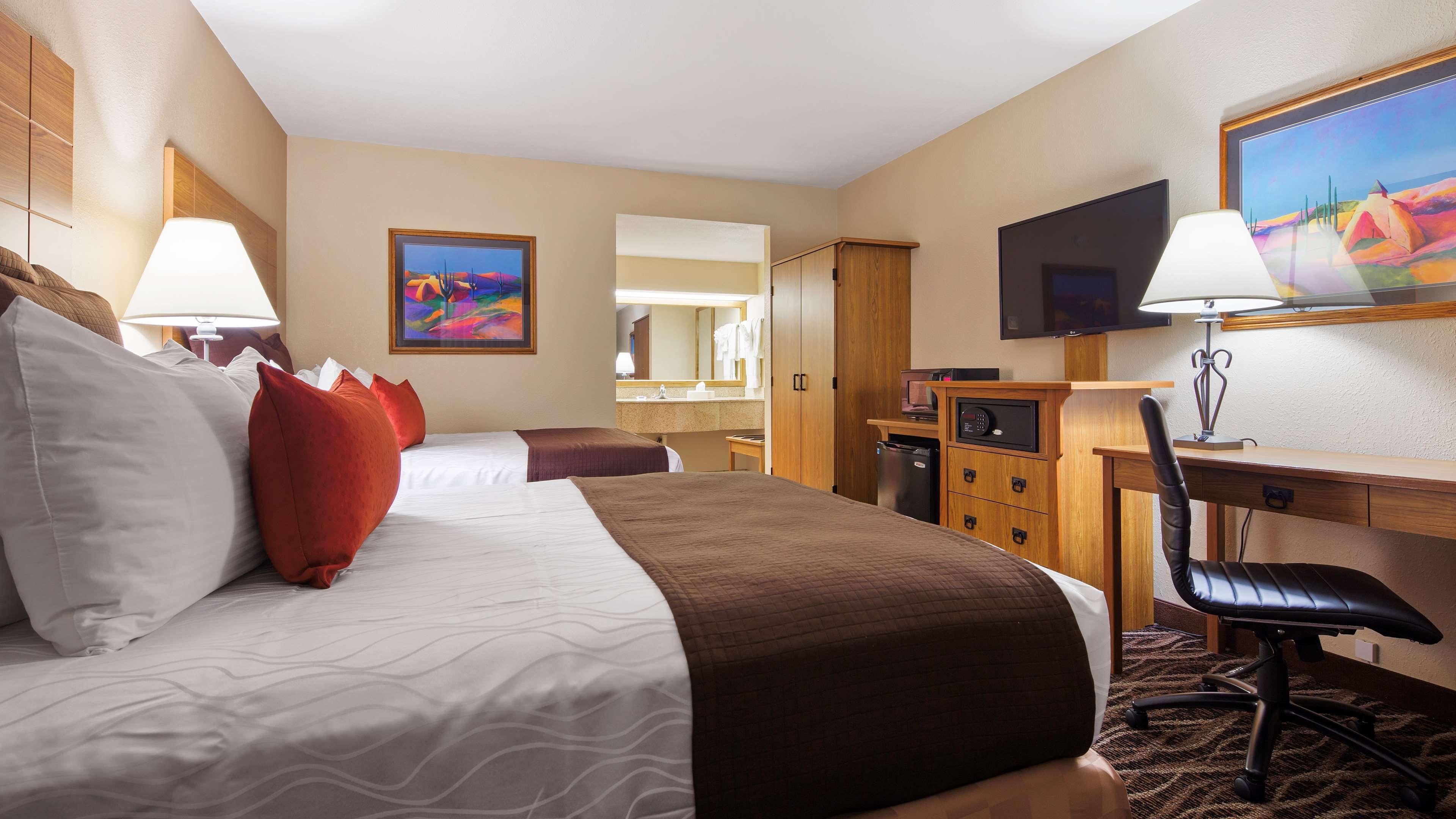 Western Saddleback And Conference Center 3*
